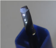 圖二：刀具切割-單刃銑刀鋁板切割應用案例